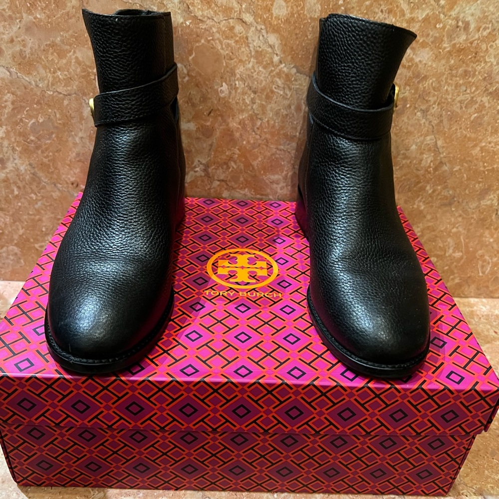 Tory Birch black tumbled leather booties size 7.